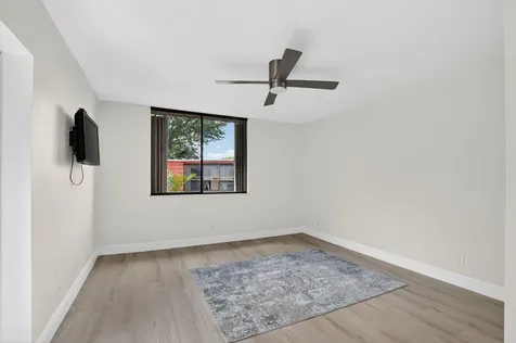 22958 Oxford Place Boca Raton FL 33433
