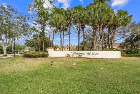 395 River Bluff Lane Royal Palm Beach FL 33411