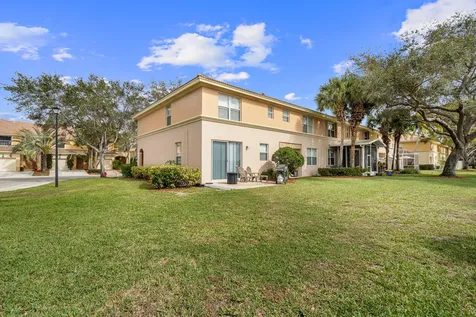 395 River Bluff Lane Royal Palm Beach FL 33411