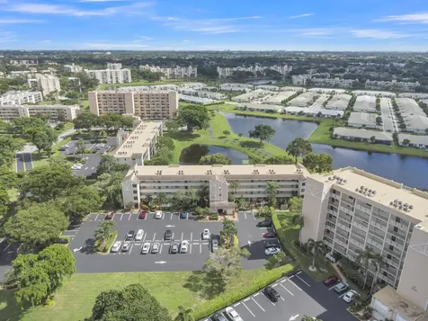 7192 Huntington Lane Delray Beach FL 33446