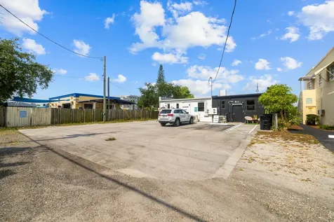 1808/1810 N Dixie Highway Lake Worth Beach FL 33460