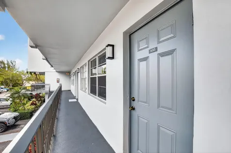 9500 Sw 3rd Street Boca Raton FL 33428