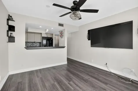 9500 Sw 3rd Street Boca Raton FL 33428