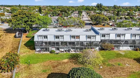 9500 Sw 3rd Street Boca Raton FL 33428