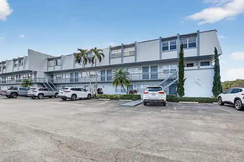 9500 Sw 3rd Street Boca Raton FL 33428