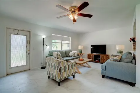 222 Saxony Delray Beach FL 33446
