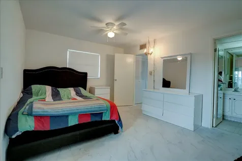 222 Saxony Delray Beach FL 33446