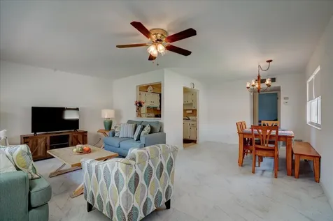222 Saxony Delray Beach FL 33446