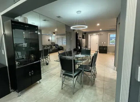 9282 Nw 24th Place Sunrise FL 33322