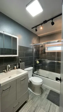 9282 Nw 24th Place Sunrise FL 33322