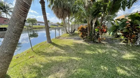 9282 Nw 24th Place Sunrise FL 33322