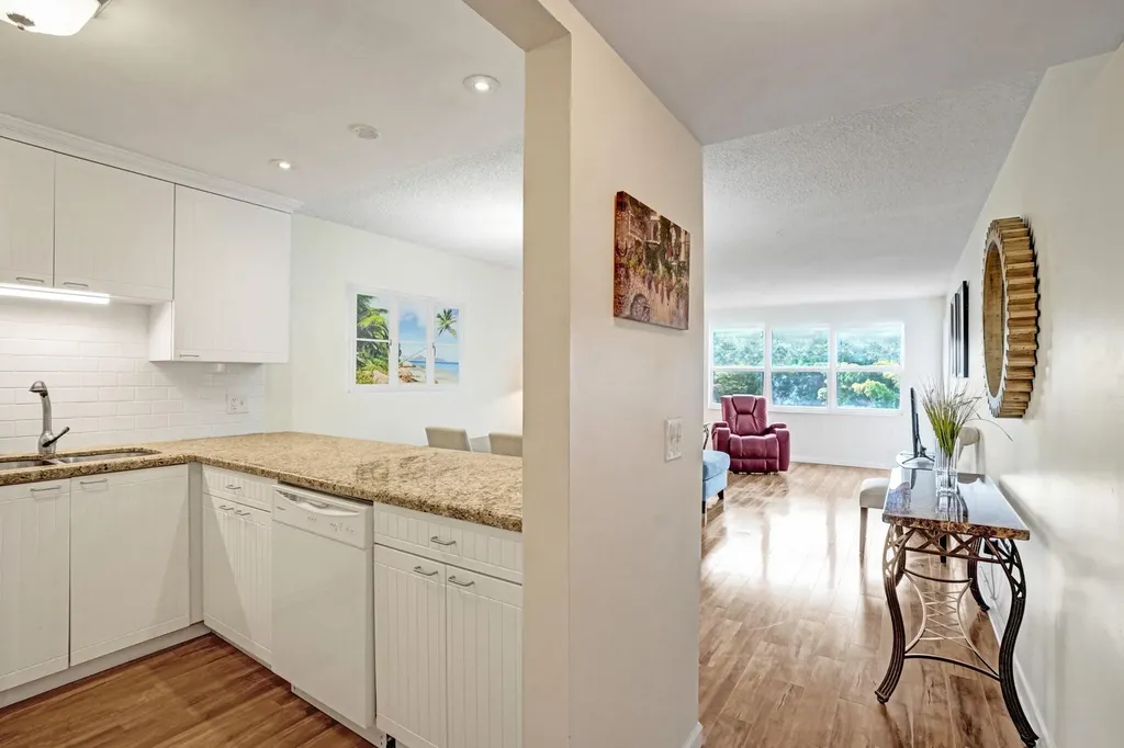 1502 S Lakeside Drive Lake Worth Beach FL 33460