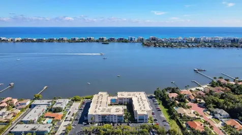 1502 S Lakeside Drive Lake Worth Beach FL 33460