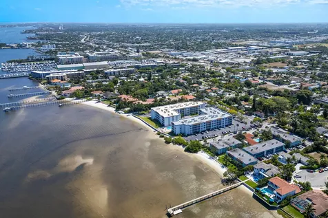 1502 S Lakeside Drive Lake Worth Beach FL 33460