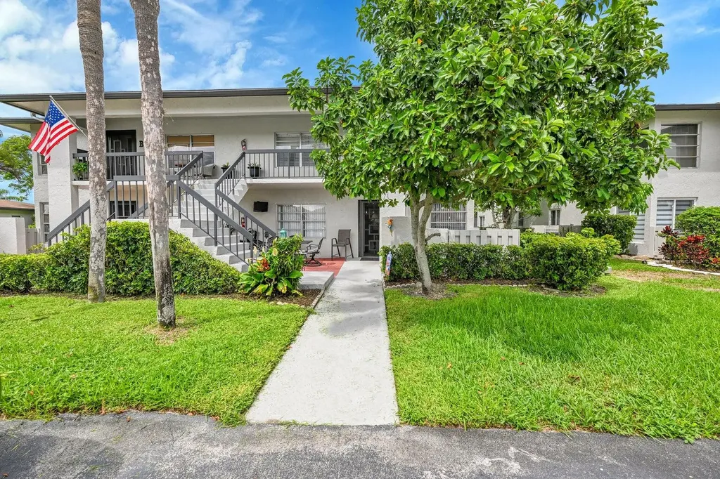 5759 Phoenix Palm Court Delray Beach FL 33484