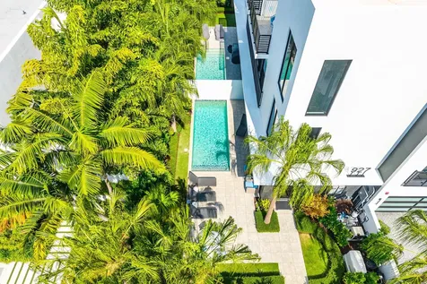 927 Witherspoon Lane Delray Beach FL 33483
