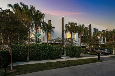 927 Witherspoon Lane Delray Beach FL 33483