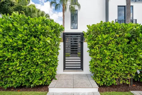 927 Witherspoon Lane Delray Beach FL 33483