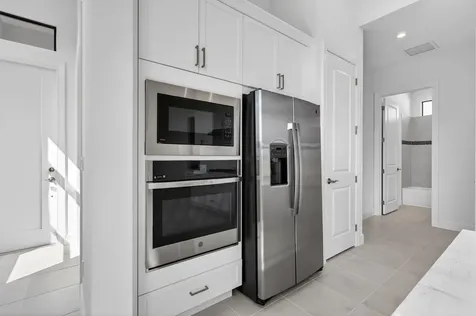 320 Se Via Sangro Port Saint Lucie FL 34952