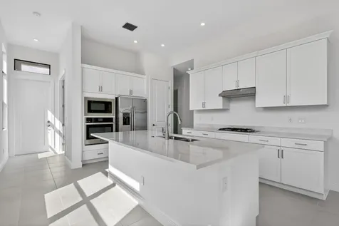 320 Se Via Sangro Port Saint Lucie FL 34952