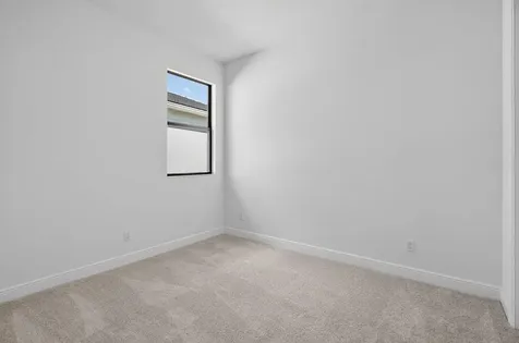 320 Se Via Sangro Port Saint Lucie FL 34952