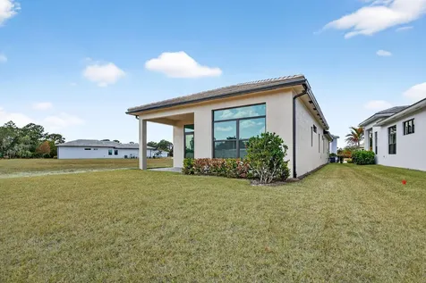 320 Se Via Sangro Port Saint Lucie FL 34952