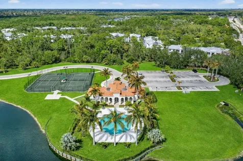 320 Se Via Sangro Port Saint Lucie FL 34952