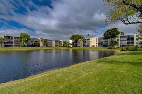 6585 Kensington Lane Delray Beach FL 33446