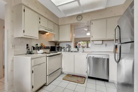 6585 Kensington Lane Delray Beach FL 33446