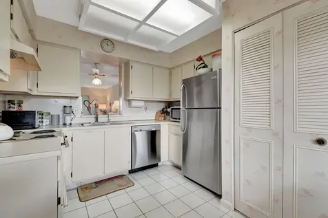 6585 Kensington Lane Delray Beach FL 33446
