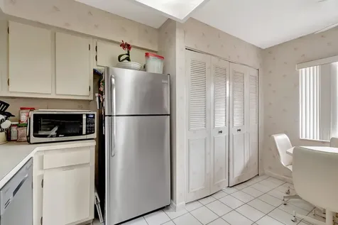 6585 Kensington Lane Delray Beach FL 33446