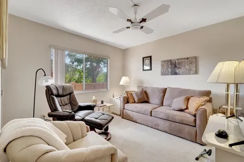 6585 Kensington Lane Delray Beach FL 33446