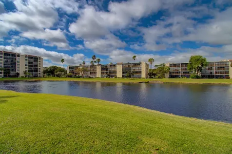 6585 Kensington Lane Delray Beach FL 33446