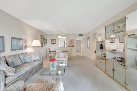 6585 Kensington Lane Delray Beach FL 33446