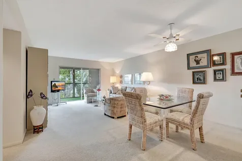 6585 Kensington Lane Delray Beach FL 33446