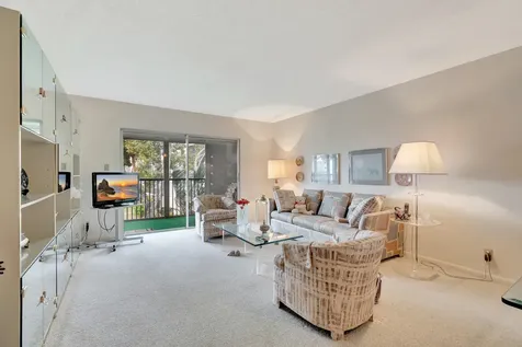 6585 Kensington Lane Delray Beach FL 33446