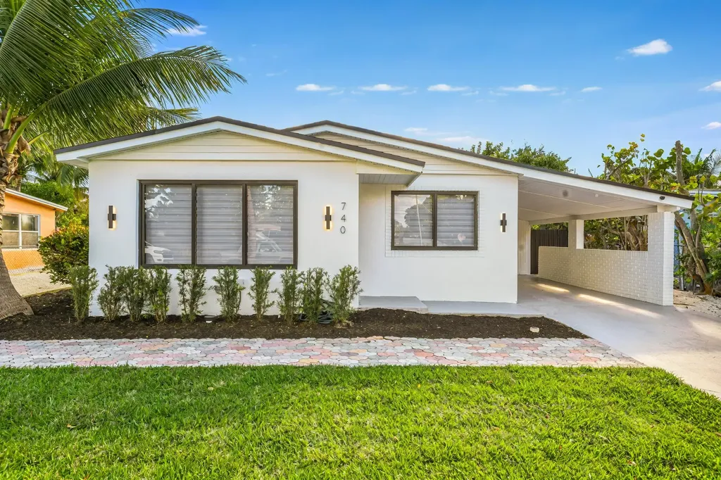 740 Ne 43 Court Deerfield Beach FL 33064