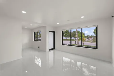 740 Ne 43 Court Deerfield Beach FL 33064