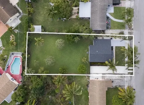 740 Ne 43 Court Deerfield Beach FL 33064