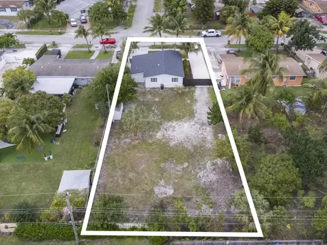 740 Ne 43 Court Deerfield Beach FL 33064