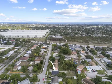 740 Ne 43 Court Deerfield Beach FL 33064