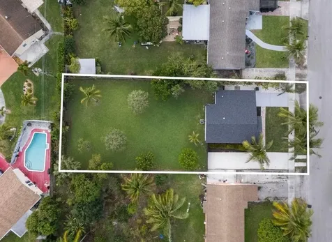 740 Ne 43 Court Deerfield Beach FL 33064