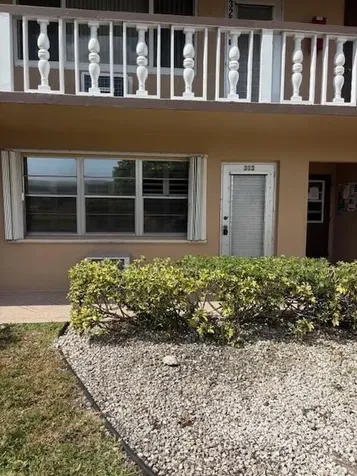 313 Andover West Palm Beach FL 33417