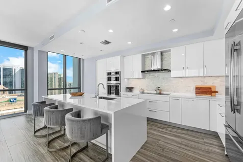 100 E Las Olas Boulevard Fort Lauderdale FL 33301
