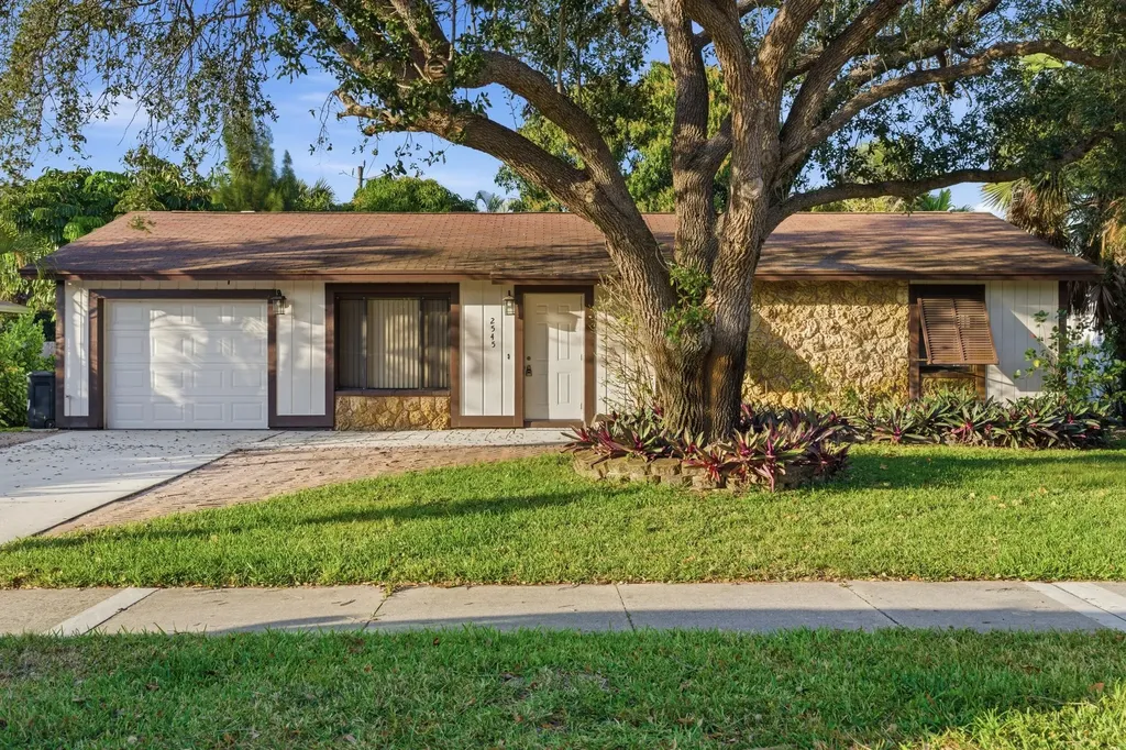 2545 Conroy Drive North Palm Beach FL 33403