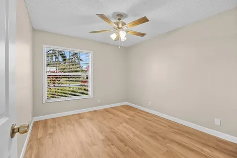 8993 Se Sandridge Avenue Hobe Sound FL 33455