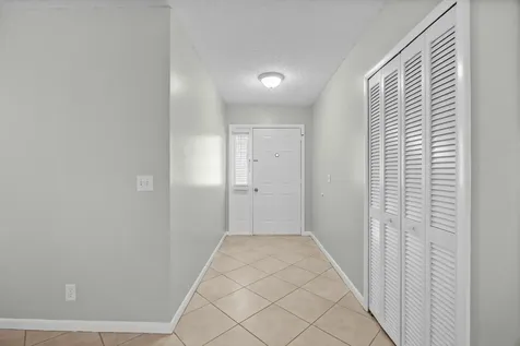 8993 Se Sandridge Avenue Hobe Sound FL 33455