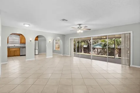 8993 Se Sandridge Avenue Hobe Sound FL 33455