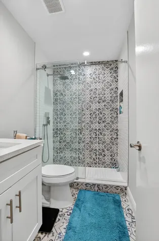 805 Flanders Q Delray Beach FL 33484