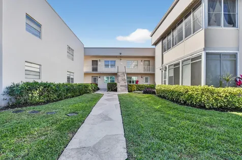 805 Flanders Q Delray Beach FL 33484